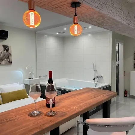 Apartment Oasis Of Ralaxation In *